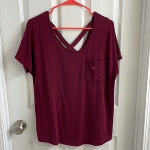 maroon t-shirt